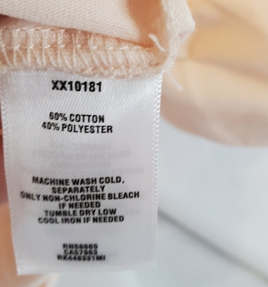 Abound Size Small Love Crop Top in Pale Pink NWOT - Picture 2 of 4